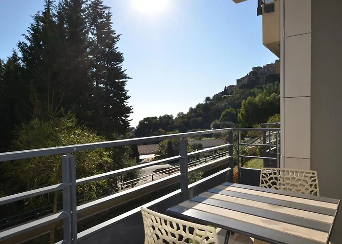 La Perle D'eze - 4*