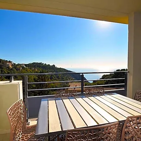 La Perle D'eze - 4*