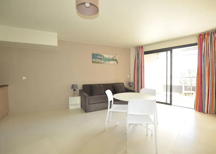 La Perle D'eze - Эз