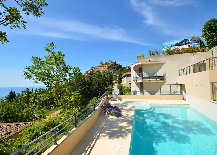 La Perle D'eze - إز