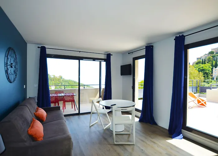 Апарт-отель La Perle D'eze - 4*